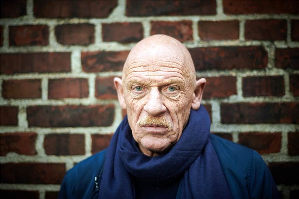 Schauspieler und Arzt Joe Bausch zu Gast beim 33. Kinofest: Vorverkauf Joe Bausch hat 2022 sein drittes Buch „Maxima Culpa“ herausgebracht, das er in Lünen vorstellen wird.