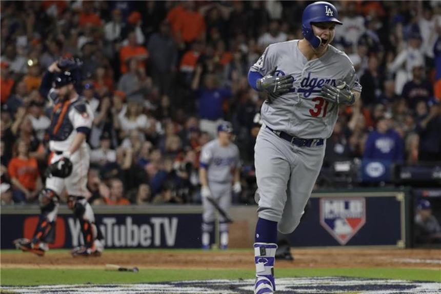 LA Dodgers gleichen in Houston zum 2:2 in World Series aus Joe Pederson von den Los Angeles Dodgers feiert seinen Homerun. Foto: David J. Phillip