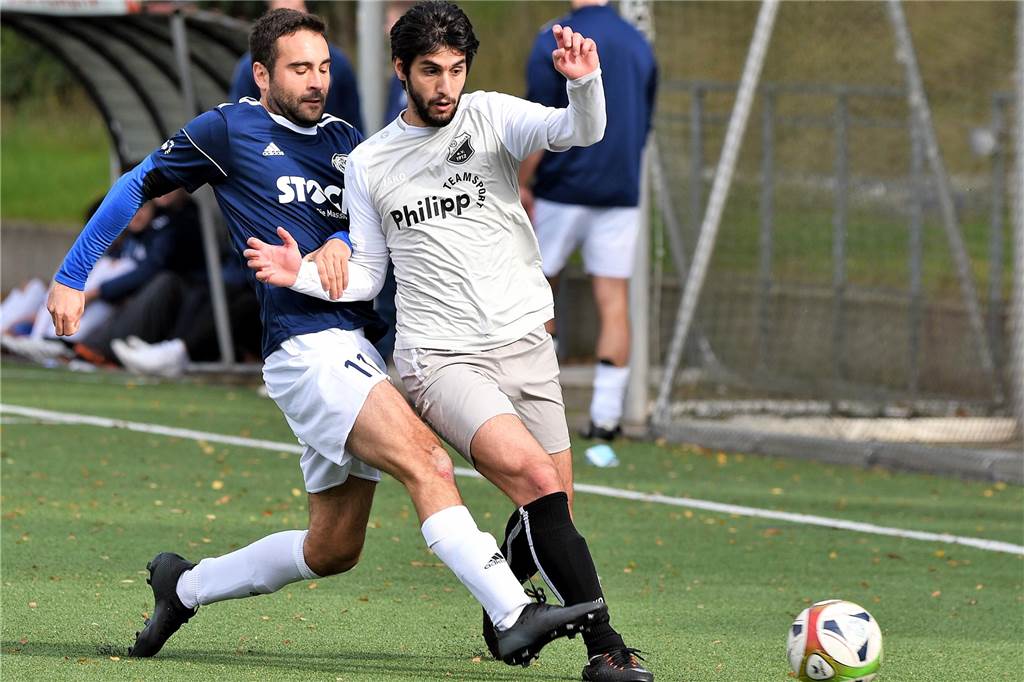 Pokalspiele für ETuS und TuS: Ein Halterner steht vorm Comeback, einer muss operiert werden Joel Ferraro (l.) fehlt dem ETuS Haltern erneut.