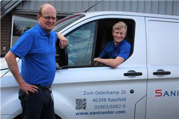 Jörg Brömmel und Bernd Möllmann (v.l.) erhielten die Glückwünsche mit der Post.
