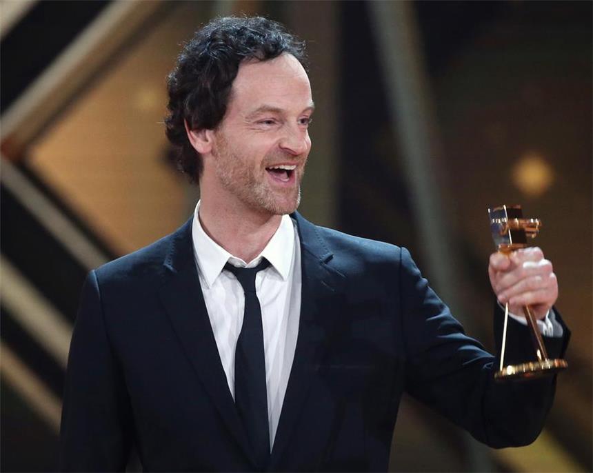 Star des Dortmund-Tatorts bekommt Goldene Kamera Jörg Hartmann erhielt die Goldene Kamera in der Kategorie "Bester Deutscher Schauspieler".
