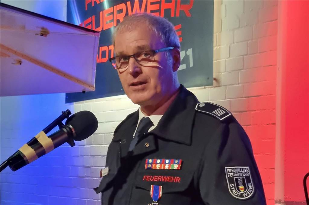 Feuerwehr im Umbruch: Vize-Leiter Mehringskötter gebührend verabschiedet Jörg Mehringskötter bei seiner Ansprache anlässlich seiner Abschiedsfeier.