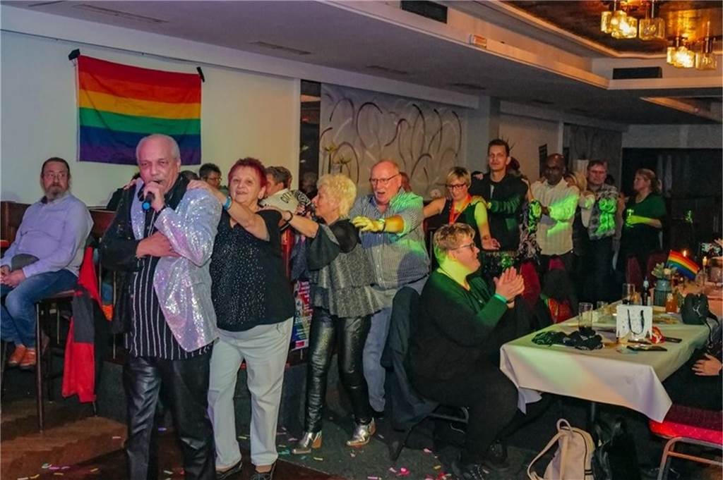 Jörg und Karsten Schlösser feierten im Tanzpalast Mythos eine Warm-up-Party zur 23. Aids-Gala. 