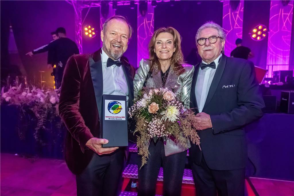 Die besten Bilder der Solidarfonds-Gala 2024: Feine Gäste feiern BVB, Hagedorn und Roland Kaiser