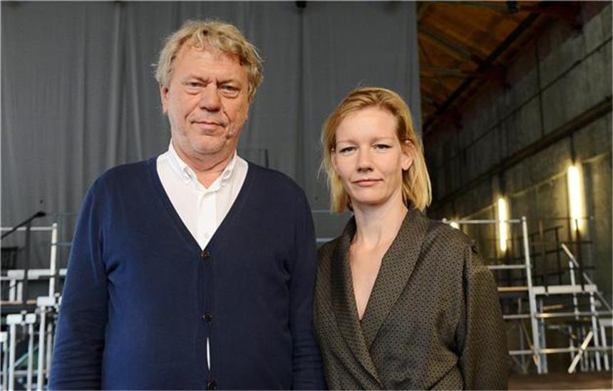Sandra Hüller mag die „Wüste mit Dach“ Johan Simons und Star-Schauspielerin Sandra Hüller proben derzeit auf der Zeche Lohberg.