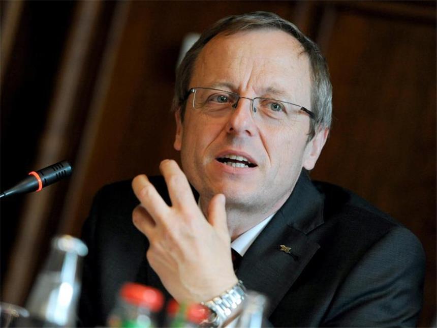 Deutschland will nächsten Esa-Chef stellen Johann-Dietrich Wörner hat Chancen, neuer Chef der europäischen Raumfahrt zu werden. Foto: Britta Pedersen/Archiv