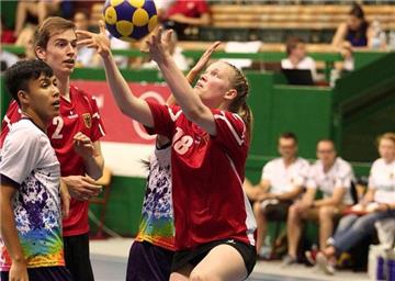Johanna Treffts (am Ball) und die deutsche U23 spielen um WM-Bronze.
