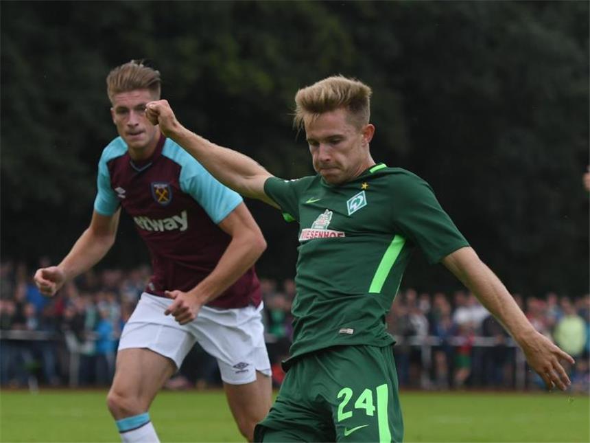 Werder Bremen gewinnt Testspiel gegen West Ham United 1:0 Johannes Eggestein traf in der 12. Minute für Werder Bremen. Foto: Jörg Sarbach