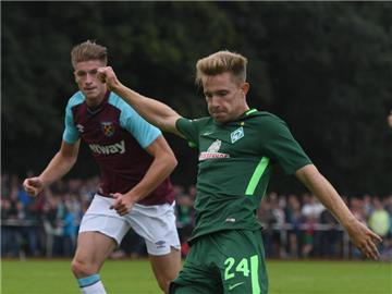 Johannes Eggestein traf in der 12. Minute für Werder Bremen. Foto: Jörg Sarbach