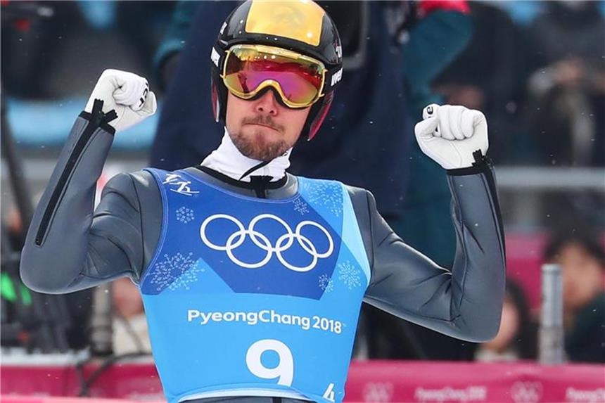 Deutsche Kombinierer im Team mit Gold-Chancen Johannes Rydzek hat einen starken Sprung abgeliefert. Foto: Daniel Karmann