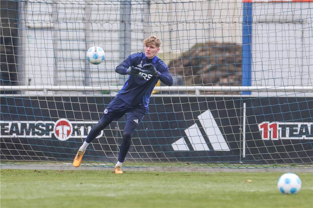 Schalker Junioren scheitern im Elfmeter-Drama: Johannes Siebeking hielt zwei Elfmeter.