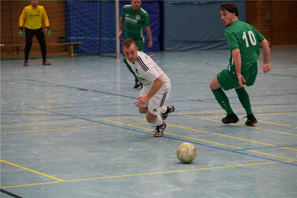 Zwei Torhüter und ein Pechvogel: Unsere Top-Spieler der Halterner Hallen-Stadtmeisterschaft Jonas Zernahle vom SV Lippramsdorf setzte immer wieder offensiv Akzente, scheute aber auch keinen defensiven Zweikampf.
