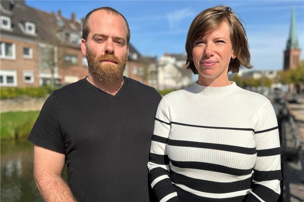 Familie oder für Israel kämpfen? Gewissensfrage quält Jonathan Yitzchaik Jonathan Yitzchaik und Judith Höffkes