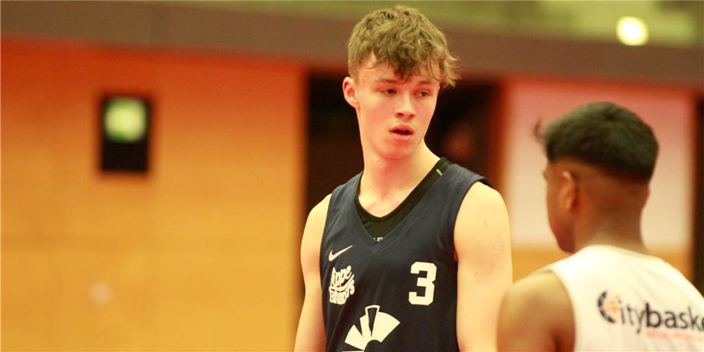 Der Lüner Jordan Most verzichtet zugunsten der LippeBaskets auf U19-Bundesliga Jordan Most bleibt bei den LippeBaskets.