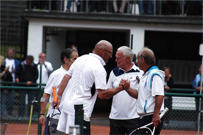 Gahmener Oldies stehen vor dem Titelgewinn Jorge Camina-Borda (l., verdeckt) und Peter Sachse sorgten im zweiten Doppel für den fünften Punkt.