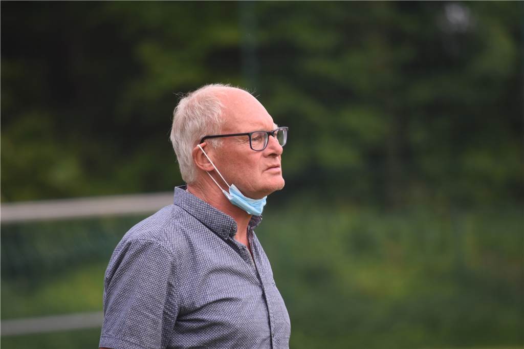 Training mit Kontakt im Kreis Coesfeld erlaubt: Ein Team ist besonders heiß Josef Mertens, Vorsitzender des SC Capelle, freut sich über die Rückkehr der Mannschaften auf den Trainingsplatz.