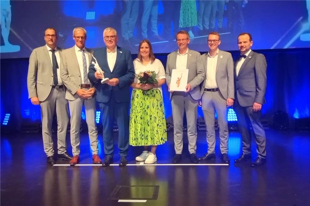 Josef Terhalle räumt beim Großen Preis des Mittelstands ab Preisübergabe Großer Preis des Mittelstands