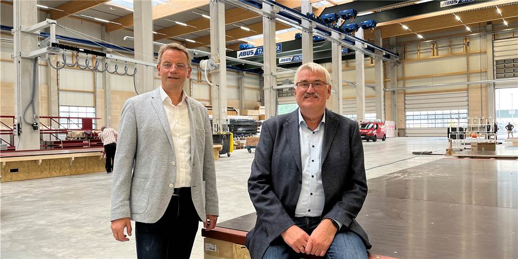 Ungewöhnliches Mitarbeiter-Recruiting bei Terhalle in Ottenstein SJosef Terhalle (r.) und Ludger Wittland (l.).