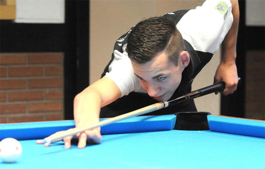 Gold und Silber für PBC-Spieler zum Abschluss Joshua Filler vom PBC Schwerte war der überragende Akteur bei den Deutschen Meisterschaften in Bad Wildungen. Drei Titel sicherte sich der 18-Jährige.