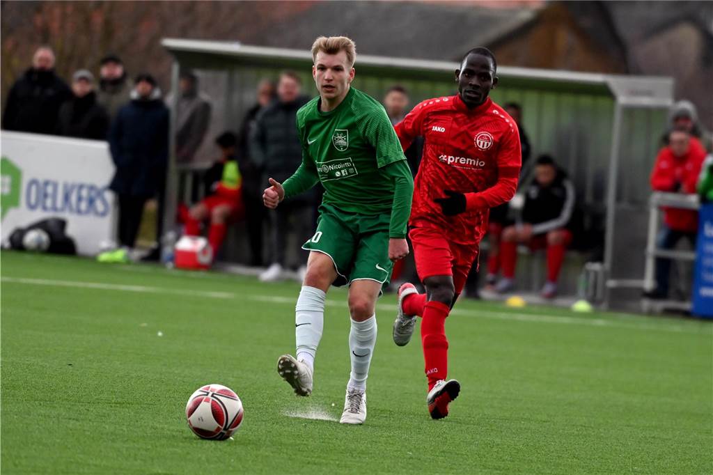 Joshua Kusch und TuRa: „Wir haben noch ein Mitspracherecht“ Joshua Kusch und Ibrahime Bah (r.) könnten im kommenden Jahr Teamkollegen beim FC TuRa Bergkamen sein.
