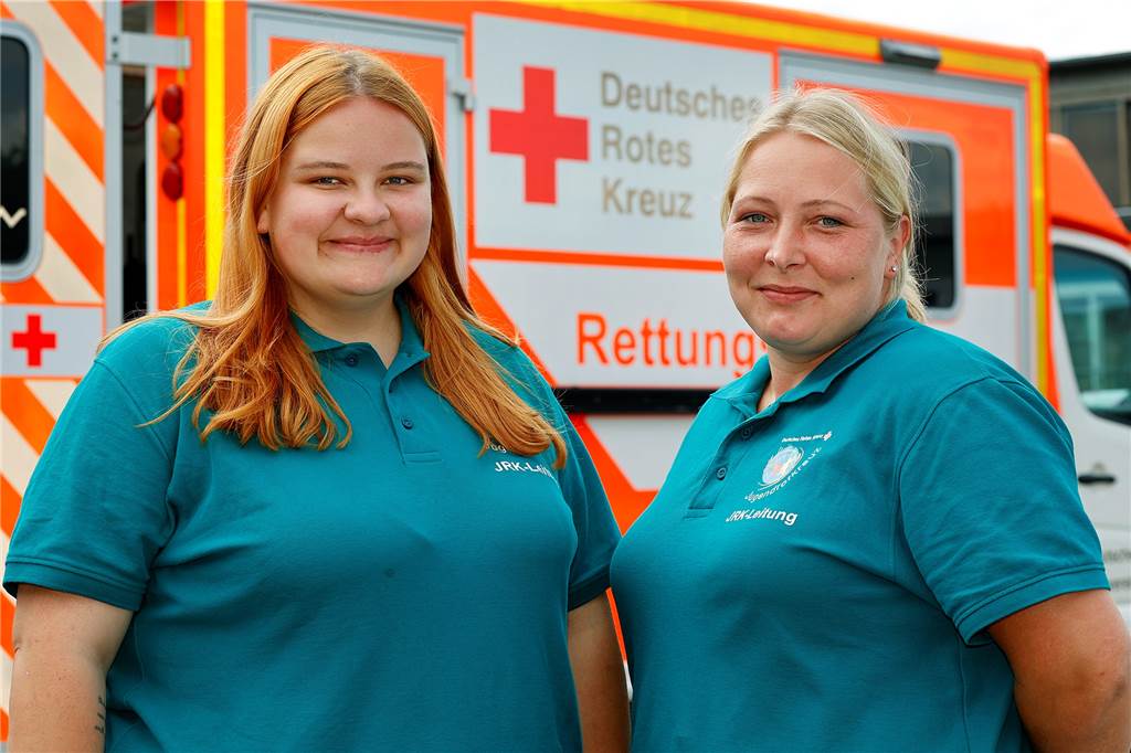 Neustart beim Kamener Jugendrotkreuz: Dank Katja Brezovnik aus Lünen JRK-Leiterin Katja Brezovnik (rechts) und ihre Stellvertreterin Rabea Weißenberg hauchen dem Kamener Jugendrotkreuz nach langer Corona-Pause wieder neues Leben ein.