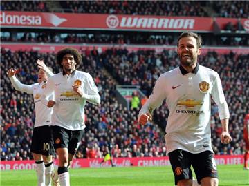 Juan Mata (r) erzielte beide Treffer für Manchester United. Foto: Peter Powell