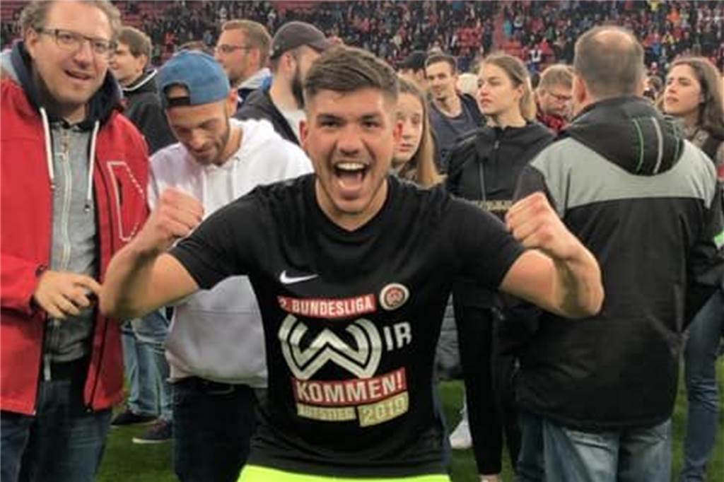 Im Mai 2019 - Schmerzen, Dosenbier, Riesen-Party 2019: Gökhan Güls Sause zum Aufstieg in die 2. Liga Jubelte in Ingolstadt auch in die TV-Kameras: Gökhan Gül
