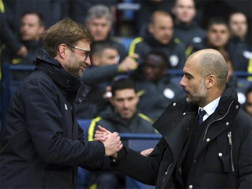 Remis im Topspiel - Wenger droht der Totalschaden Jürgen Klopp (l) und Pep Guardiola kennen sich noch auch gemeinsamen Bundesliga-Zeiten. Foto: Dave Thompson