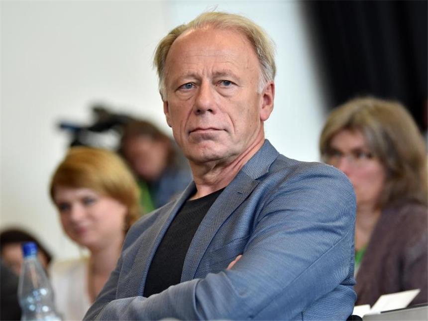 Grüne sagen offiziell Ja zu Jamaika-Gesprächen Jürgen Trittin ist einer von 14 Abgesandten für die Sondierungsgespräche. Foto: Britta Pedersen