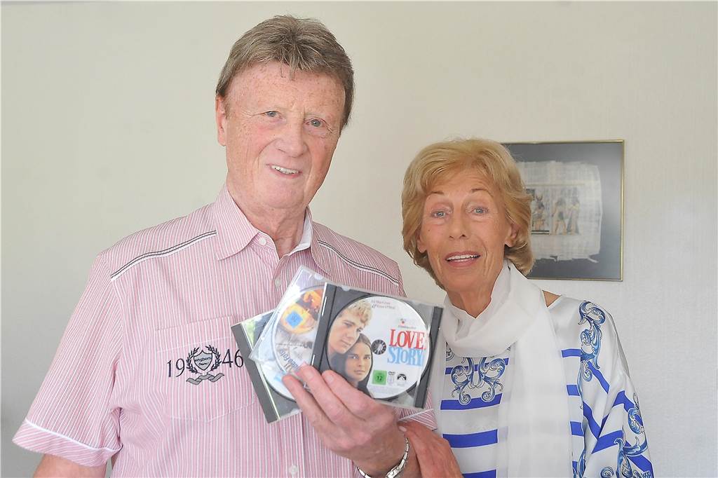 Schalke-Stars waren Stammgäste in der Ickerner Diskothek „Remember“ Jürgen und Heidi Rombeck