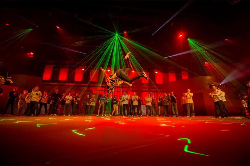 Talentschmiede für Street-Artisten Jugendliche, die im Open Space trainieren, können es mit Talent und harter Arbeit auch in die Urbanatix-Show schaffen.