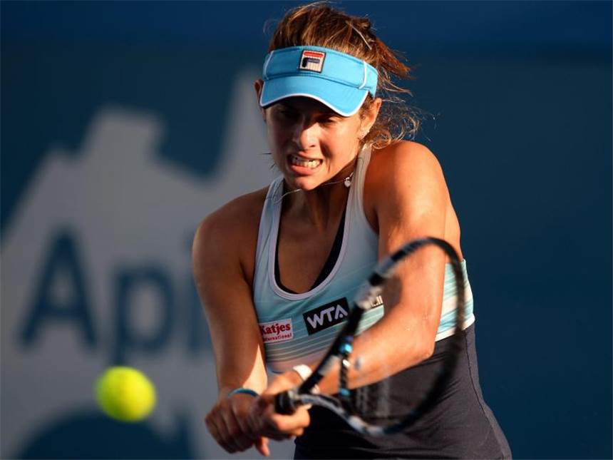 Kerber in Sydney weiter - Aus für Görges und Beck Julia Görges konnte gegen Caroline Wozniacki nur den ersten Satz gewinnen. Foto: Dan Himbrechts