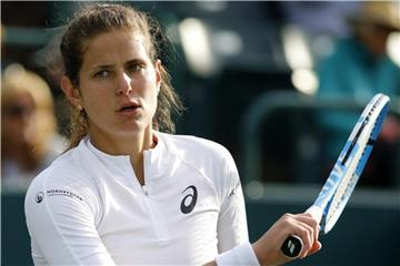 Julia Görges unterliegt im Finale von Charleston der Niederländerin Kiki Bertens. Foto: Mic Smith/AP