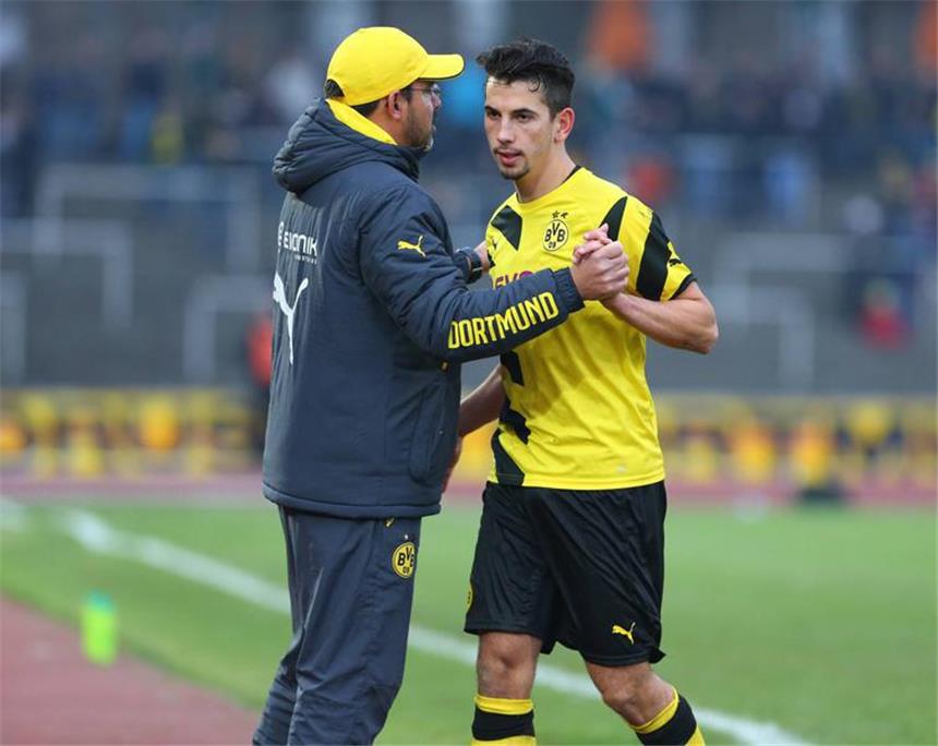 BVB II beendet Saison auf Rang 18 und darf hoffen Julian Derstroff sicherte mit seinem Treffer den BVB II-Sieg in Münster.