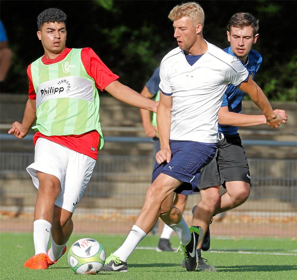 Ex-Bundesliga-Profi beim VfL Hörde: Der stärkste Dortmunder Neuzugang spielt in der B-Liga Julian Koch könnte das Hörder Mittelfeld dirigieren.