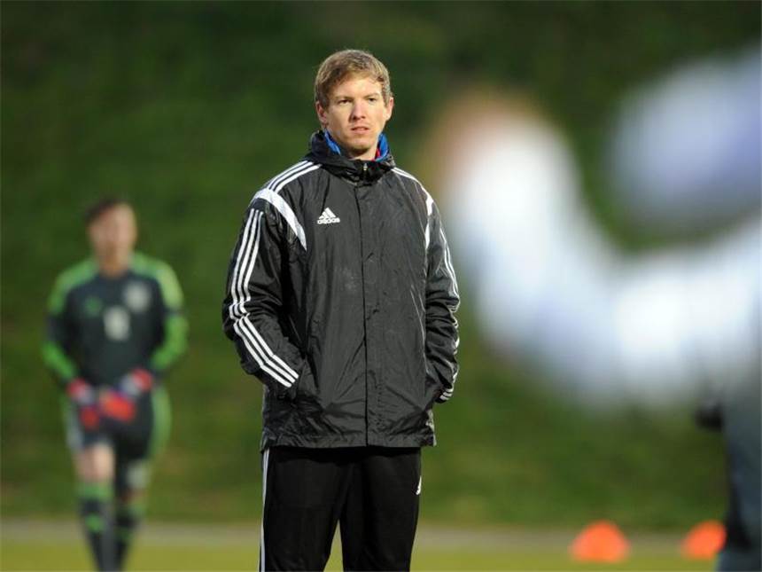 Der erstaunliche Spagat von Julian Nagelsmann Julian Nagelsmann bei seiner praktischen Prüfung. Foto: Caroline Seidel