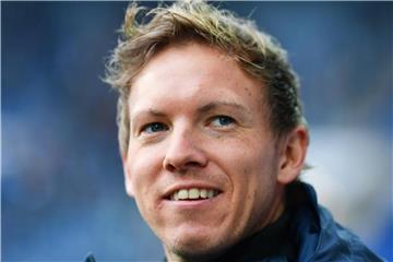 Julian Nagelsmann bleibt noch ein Trainer bei der TSG 1899 Hoffenheim. Foto: Uwe Anspach