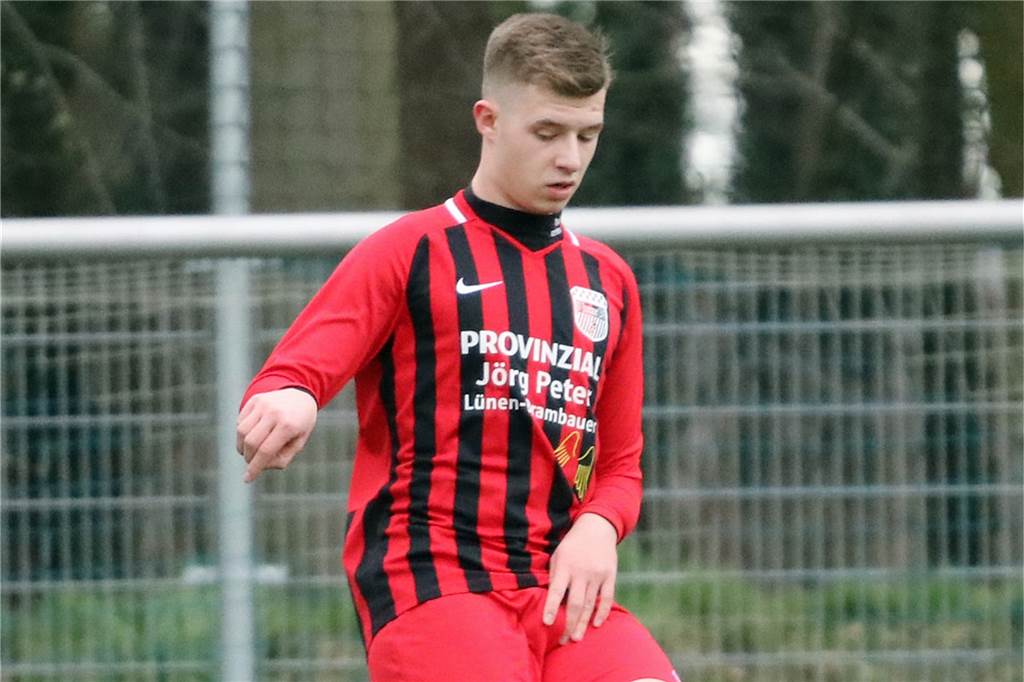 Julian Schawaller traf trotz Beleidigungen - doch eine Kiste Bier verpasste der BV Brambauer II Julian Schawaller möchte raus aus der Kreisliga B.