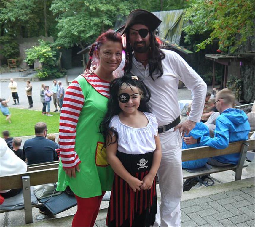 Juliane Kampfert (v.l.), Lilith Kampfert und Matthias Ulrich freuten sich gemeinsam auf „Pippi Langstrumpf".