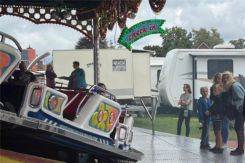 Ein Blick über die Nienborger Kirmes.