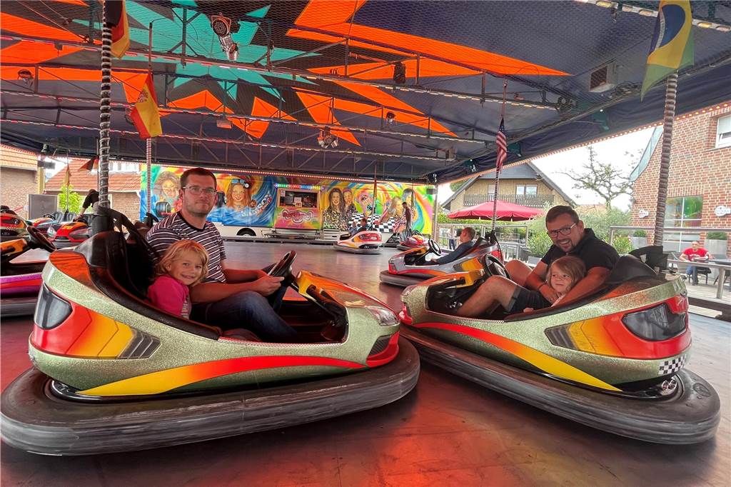 Ein Blick über die Nienborger Kirmes.