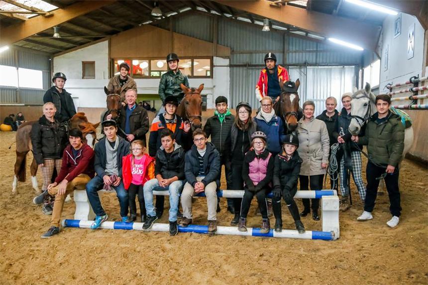 Junge Flüchtlinge und deutsche Jugendliche verbrachten gemeinsam die zweite Ferienwoche beim Reiterverein Kirchlinde. 