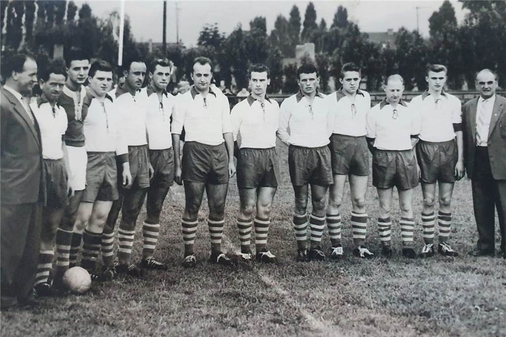 Jupp Todt (5.v.r.) gehörte jener ersten Mannschaft des VfB Habinghorst an, die bis Ende der 1950er Jahre in der Verbandsliga (damals 3. Liga) kickte.
