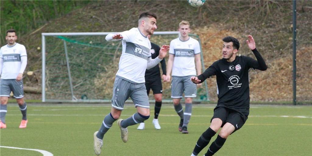 Nach Transferoffensive beim Werner SC: Jussef Saado freut sich auf die Konkurrenz Jussef Saado (l.) verängstigt die Konkurrenz nicht.