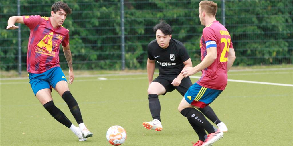 Justin Yang ist einer der neuen Youngster bei Eintracht Werne: „Das ist eine geile Truppe“ Justin Yang (in schwarz) ist neu bei Eintracht Werne.