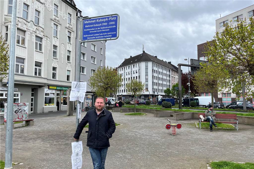 Kaan Kayrak (45) will bei der Verwandlung der Nordstadt helfen Kaan Kayrak hat viele Pläne für den Mehmet-Kubasik-Platz.