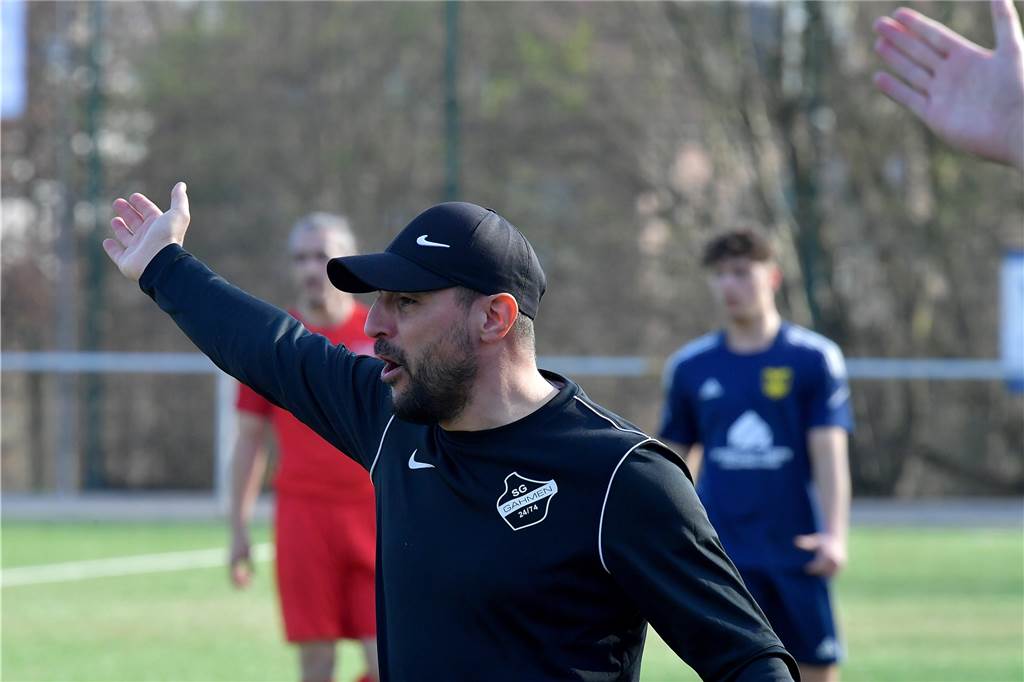 Haben muslimische Fußballer einen Nachteil während Ramadan? „Man spürt schon Leistungsschwankungen“ Kadir Kaya merkt bei der SG Gahmen eine deutlich höhere Belastung während des Ramadans.
