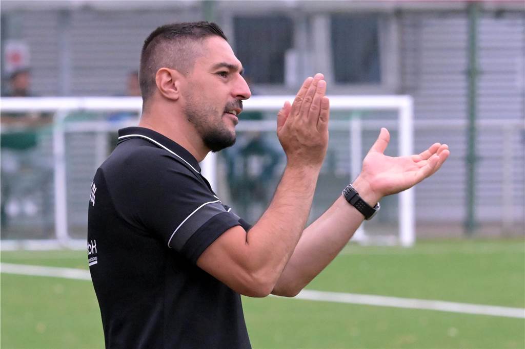 „viele neue Gesichter“ an Kadir Kaya wird neuer Cheftrainer bei Osmanlispor Dortmund.