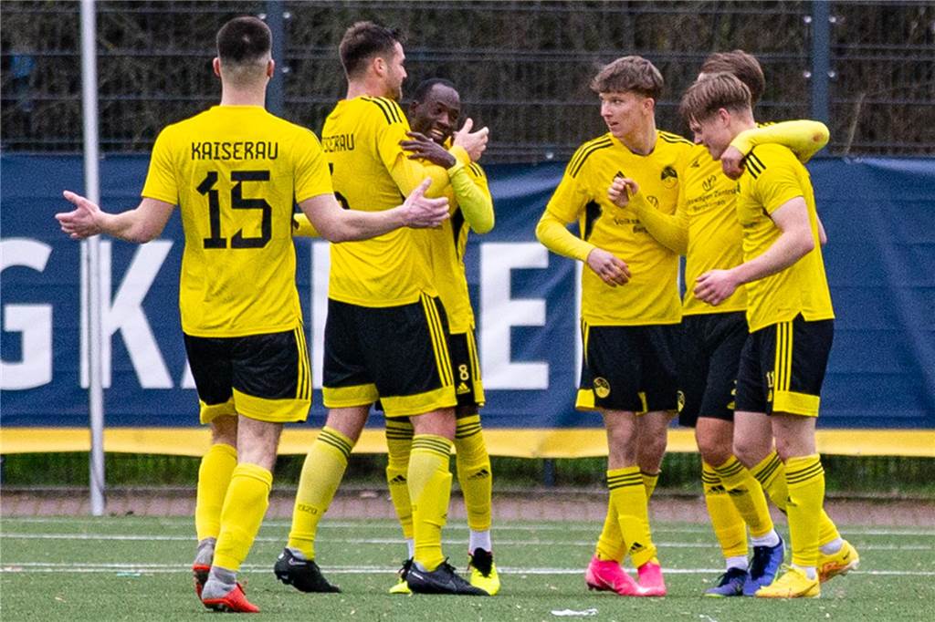 Negativ-Serie beendet: Kaiserau zeigt Königsborn die Derby-Grenzen auf Jubelnder SuS Kaiserau