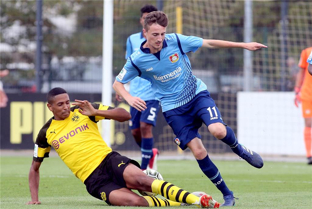 Das BVB-Jugendhaus ist leergefegt - nur ein Spieler durfte nicht nach Hause Kamal Bafounta, hier im Jahr 2018, möchte wieder auf dem Feld angreifen.